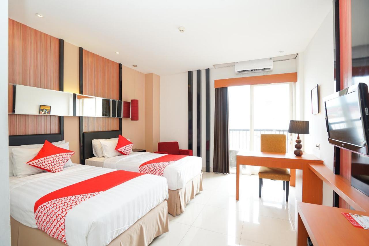 Oyo 197 Prime Royal Hotel Kapasari Zewnętrze zdjęcie